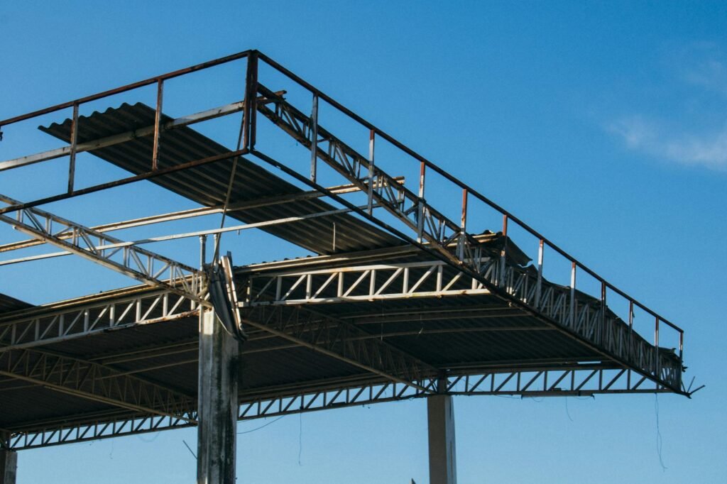 T Metal Roofing Designs That Enhance Longevity