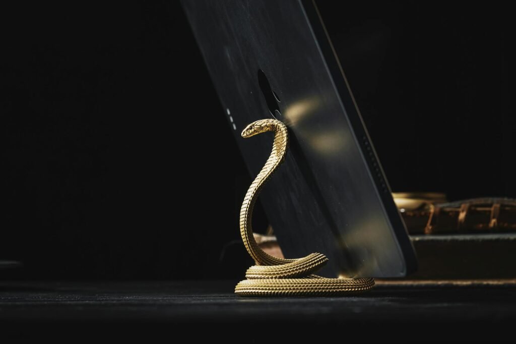 V Metal Roofing Finishes That Stand Out